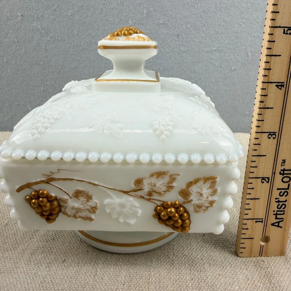 VTG Westmoreland Milk Glass Beaded Grape Square Candy Dish Gold Trim - Picture 10 of 10
